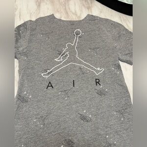Nike Jordan grey youth boys basketball medium tshirt
